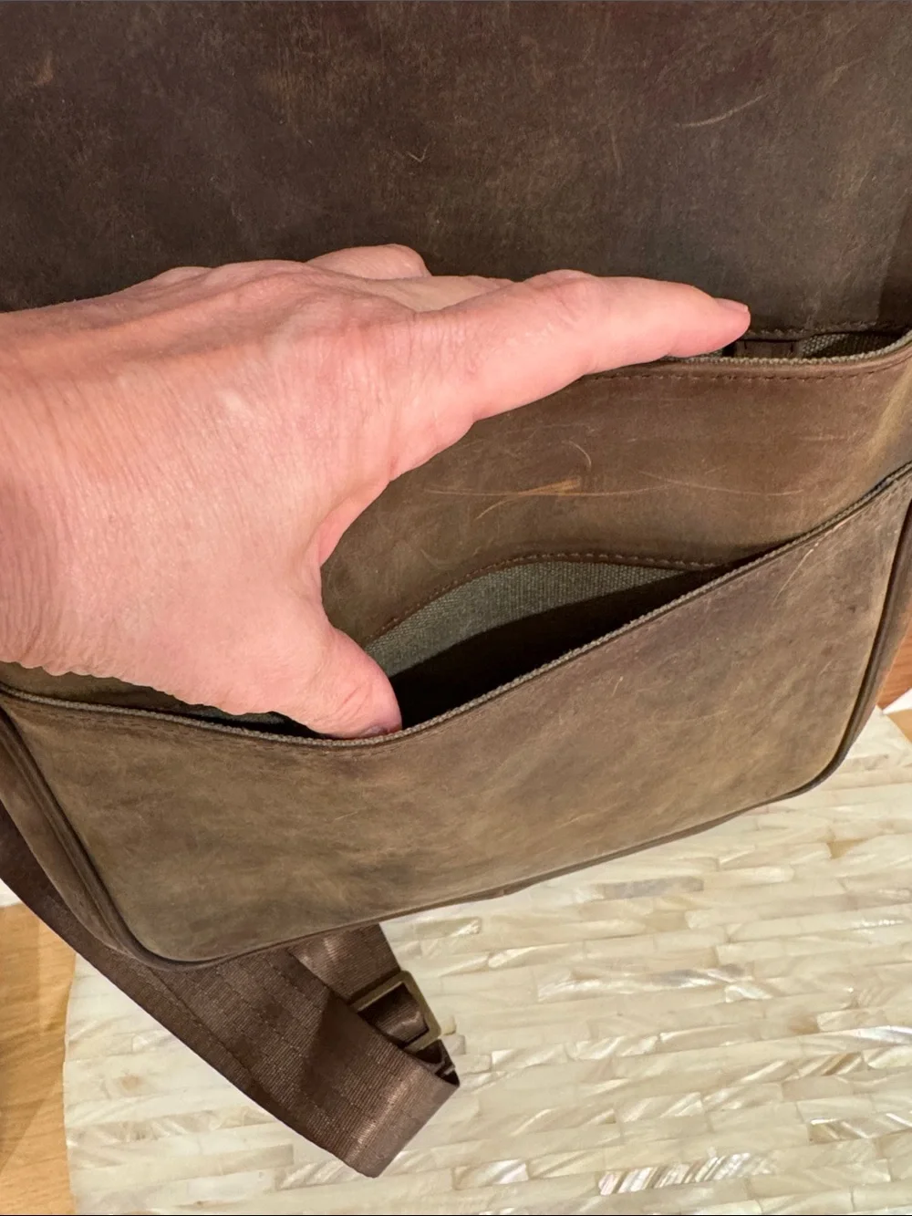 Brookstone Brown Leather Crossbody Messenger Bag - Unisex